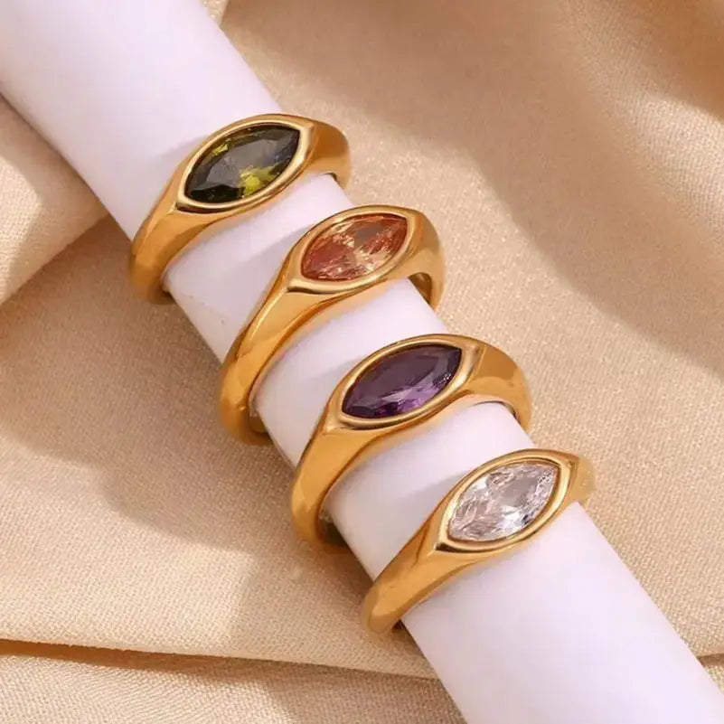 Belle Horse  Ring